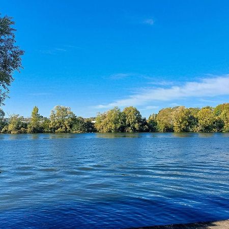 Awesome Apartment In Triel-Sur-Seine With Kitchen Екстериор снимка